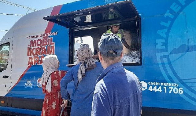Maltepe Belediyesi binlerce bireye aşure dağıttı