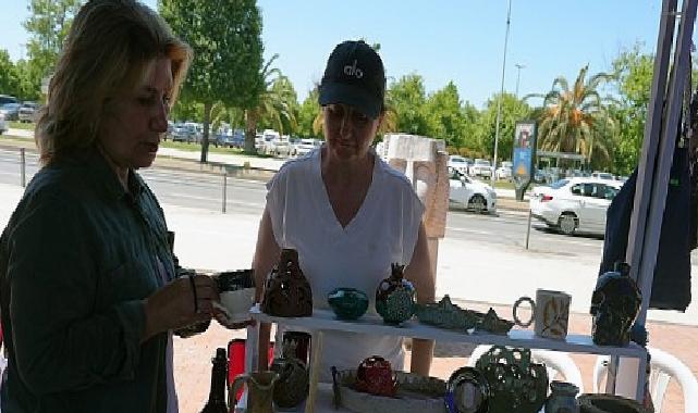 Maltepe’de kurulan “Babalar Günü El Emeği Pazar”ına büyük ilgi