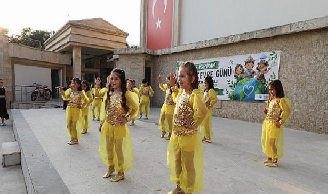Menderes’te Öğrencilerden Hassas Defile