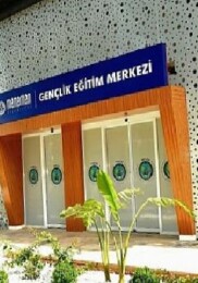 Menemen, eğitim yatırımlarıyla örnek gösteriliyor