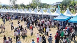 Minikler, Karneval’da hem eğleniyor hem üretiyor