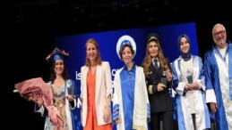 Okan’da mezuniyet sevinci