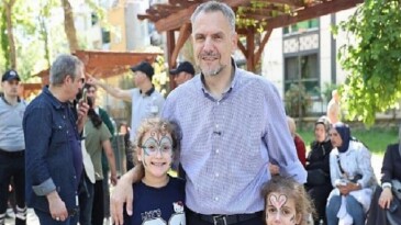 Sabri Akpınar Parkı yeni yüzüyle göz kamaştırıyor
