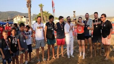 Sahil, Güneş ve Voleybol