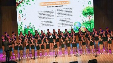 Türkiye’nin en çağdaş hoş sanatlar lisesinde etraf şuuruna dikkat çeken ödül merasimi