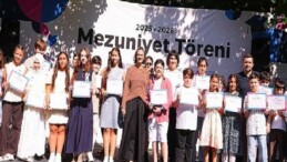 Üsküdar Çocuk Üniversitesi’nde Mezuniyet Coşkusu