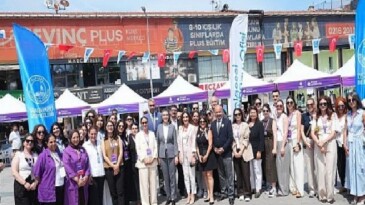 Üsküdar Meslek Fuarı’nda İş Arayanlar ve Patronlar Buluştu