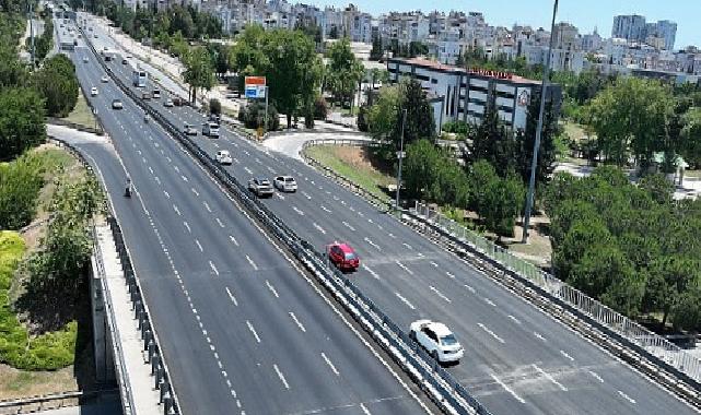 Vilayetler Bankası Kavşağı’nda asfalt çalışması yapıldı
