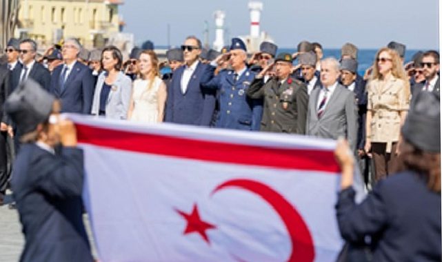 20 Temmuz Barış ve Özgürlük Bayramı İzmir’de merasimle kutlandı