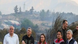Antalya Büyükşehir takımları orman yangınlarını söndürme çalışmalarına seferber oldu
