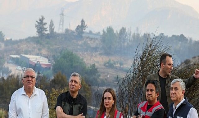 Antalya Büyükşehir takımları orman yangınlarını söndürme çalışmalarına seferber oldu