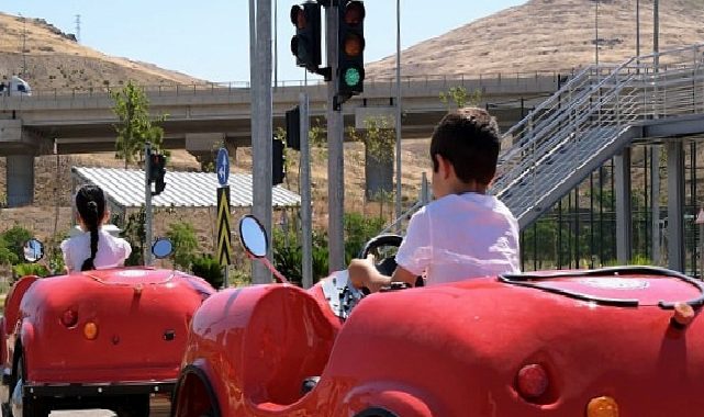 Asarlık Trafik Eğitim Parkuru’nda Her Gün 50 Çocuk Kuralları Öğreniyor