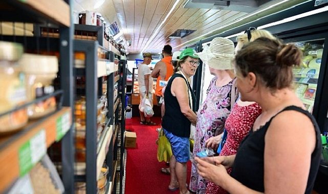 Aydın Büyükşehir Belediyesi Taşınabilir Halk Ege Et’e Kuşadası’nda Yoğun İlgi