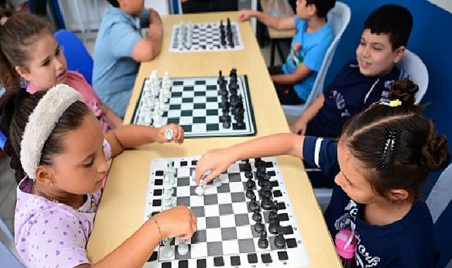 Aydın Büyükşehir Belediyesi’nin Satranç Eğitimleri Sürüyor