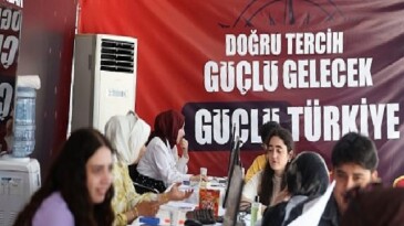 Bağcılar’da üniversite adaylarına fiyatsız tercih danışmanlığı