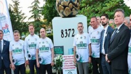 Bayrampaşa’da Srebrenitsa şehitleri için manalı yürüyüş