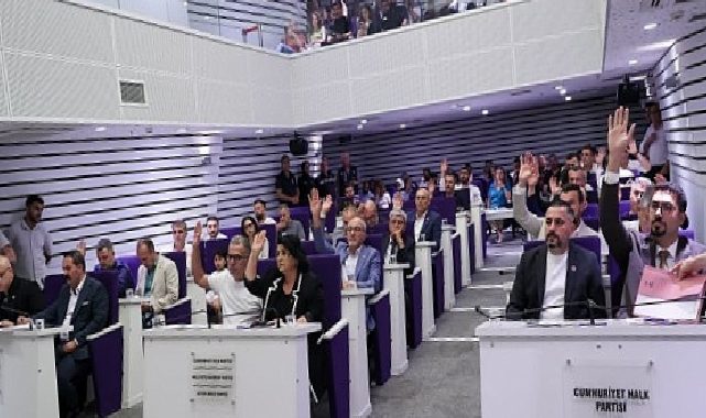 Buca’nın çınarları için “3. Yaş Üniversitesi” kuruluyor