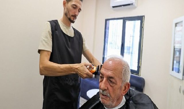 Buca’nın çınarlarının yüzü gülüyor