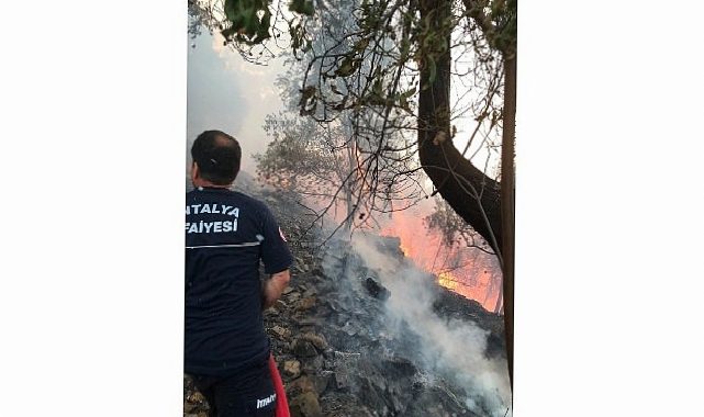 Büyükşehir itfaiyesi Antalya’nın dört bir yanında vazife başında