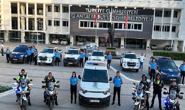 Büyükşehir zabıtasından kaldırım işgallerine sıkı kontrol