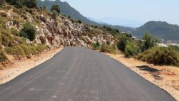 Büyükşehir’in sıcak asfalt çalışması sürüyor
