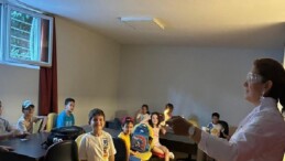 Çocuklar yaz tatilinde eğlenerek öğreniyor