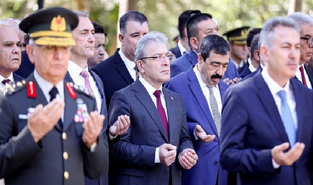 DEÜ Rektörü Prof. Dr. Bayram Yılmaz, 15 Temmuz Demokrasi ve Ulusal Birlik Günü programlarına katıldı