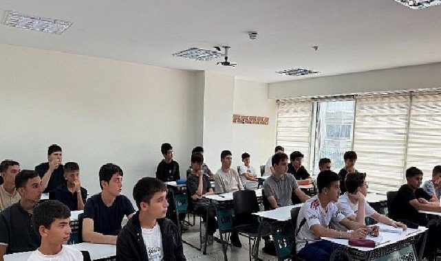 Gençler, Yazı Lise Medeniyet Akademileri’nde Karşıladı