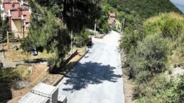 Gölcük Halıdere’de 3 sokakta parke yollar yenilendi