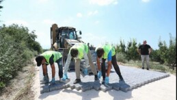 İnegöl Belediyesi’nin Kırsalda Parke Taş Uygulamaları Devam Ediyor
