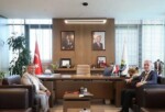 İnegöl’de Sıhhat Yatırımları Sürüyor: Amaç 160 Aile Tabibi