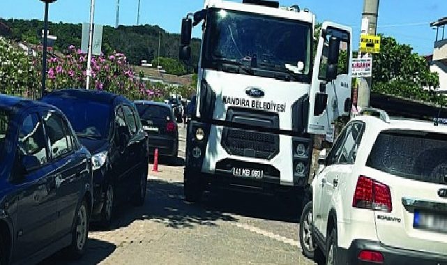 Kandıra Kıyılarında Sistemsiz Parklanma Paklık Hizmetlerini Zorlaştırıyor