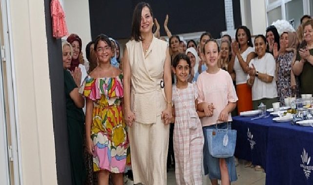 Karabağlar Belediyesi Dokuma Akademi’de Mezuniyet Gururu