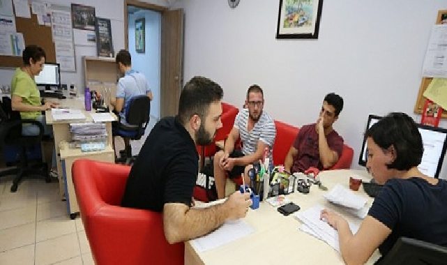 Karşıyaka Belediyesi’nden öğrencilere tercih takviyesi