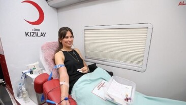 Karşıyaka’da manalı kampanya: Mahallenin gücü kan bağışıyla büyür!