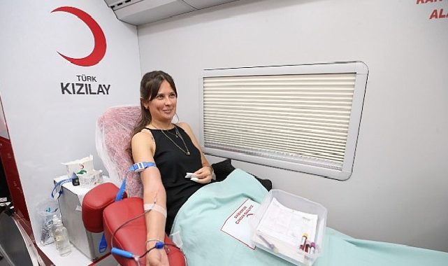 Karşıyaka’da manalı kampanya: Mahallenin gücü kan bağışıyla büyür!
