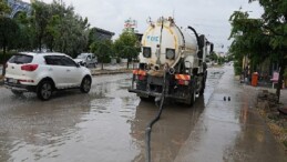 Keçiören Belediyesi 600 çalışanla selin izlerini sildi