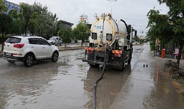Keçiören Belediyesi 600 çalışanla selin izlerini sildi