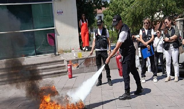 Keçiören Belediyesi İşçisine “Afet Farkındalık ve Yangınla Uğraş Eğitimi”