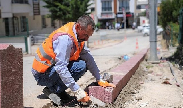 Keçiören’de Kaldırımlar Yenileniyor