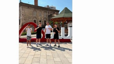 Kemer Belediyesi Kick Boks Ekibi’nden iki madalya
