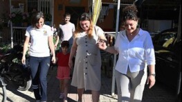 Kemer’de anne adaylarının yol arkadaşı: Anne Taksi