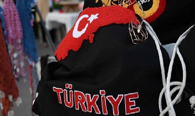 Kemer’de “Üreten konut hanımları” kermesi