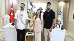 Kırkpınar Başpehlivanı Erkan Taş’a coşkulu karşılama
