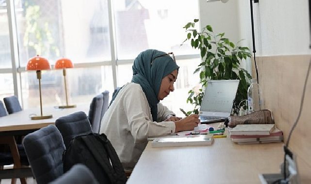 Konak’ın Cumhuriyet Kütüphaneleri’nde imtihan maratonu