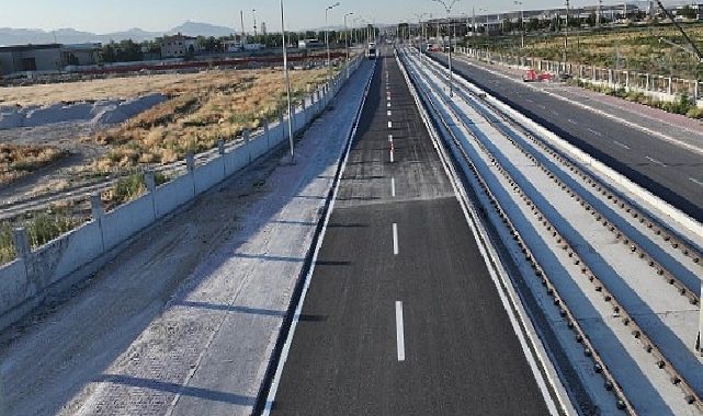Konya Büyükşehir, Kent Hastanesi-Yeni Sanayi Tramvay Çizgisi Güzergâhındaki Bölgelerin Yol Altyapısını Güçlendiriyor