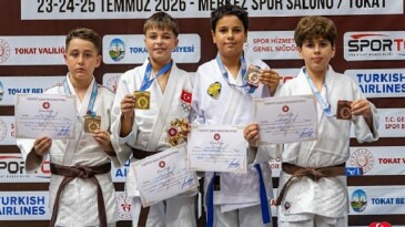 Kürsülerin değişmeyen adresi: Kağıtspor