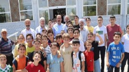 Lider Altay Yaz Kur’an Kursu Öğrencileriyle Bir Araya Geldi