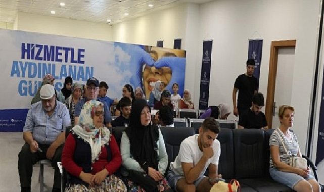 Lider Çerçioğlu Sıhhat Hizmetlerini Vatandaşlar ile Buluşturmayı Sürdürüyor