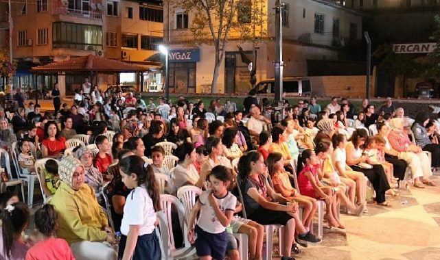 Lider Çerçioğlu Yenipazar’da Vatandaşları Açık Hava Sineması ile Buluşturdu